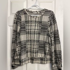 Black and white plaid long sleeve